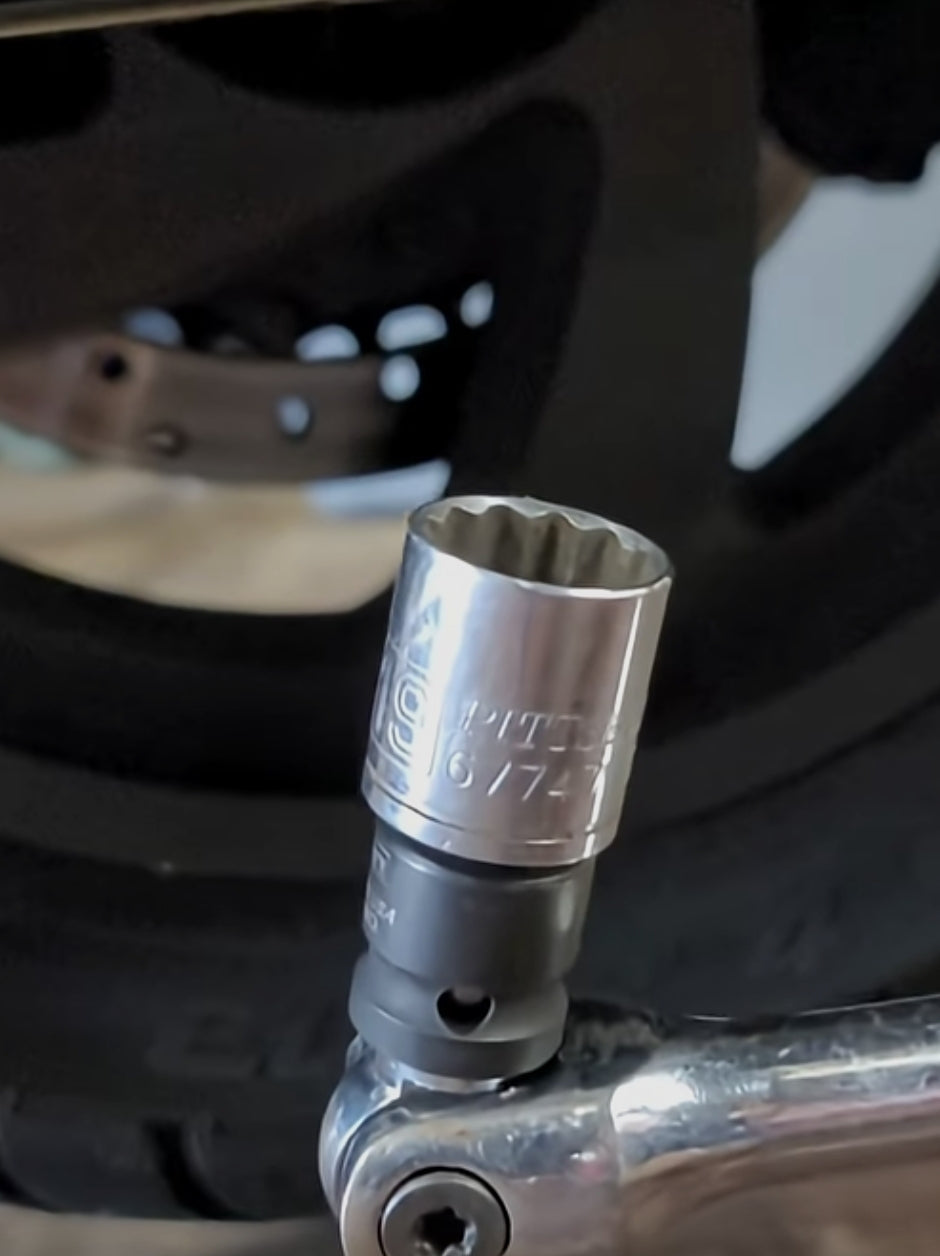 How to Remove the Rear Wheel on a Honda Gold Wing 1800 — The Right Way