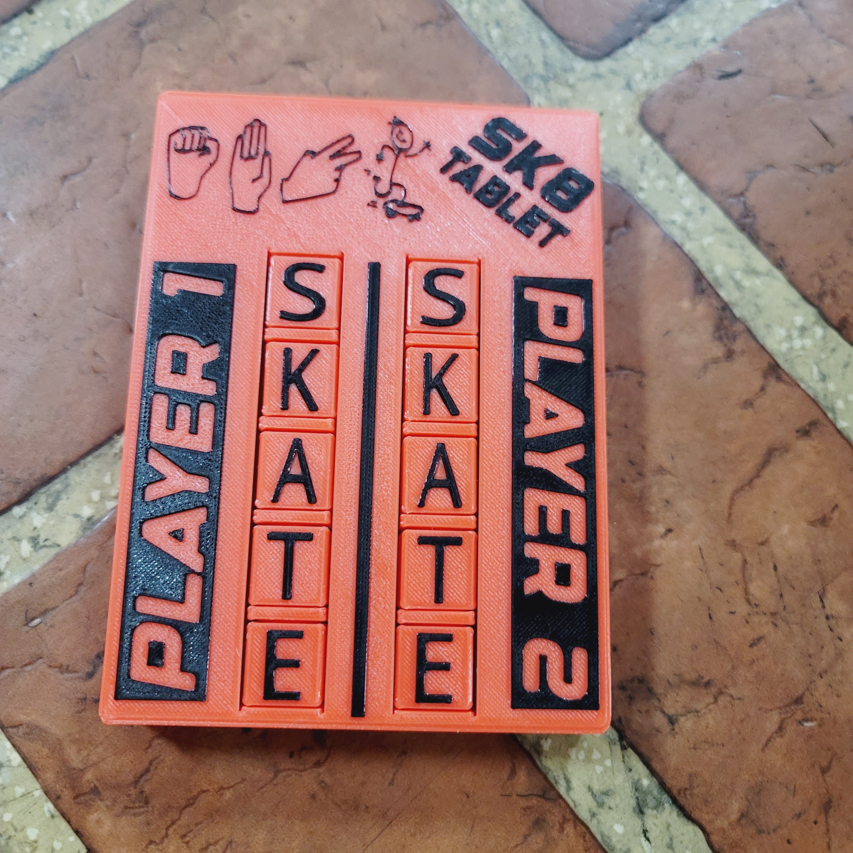 Sk8 Tablet – Pocket Scoreboard for S.K.A.T.E. Game | Skateboard Game Tracker | SKATEBOARD Letters Spinner