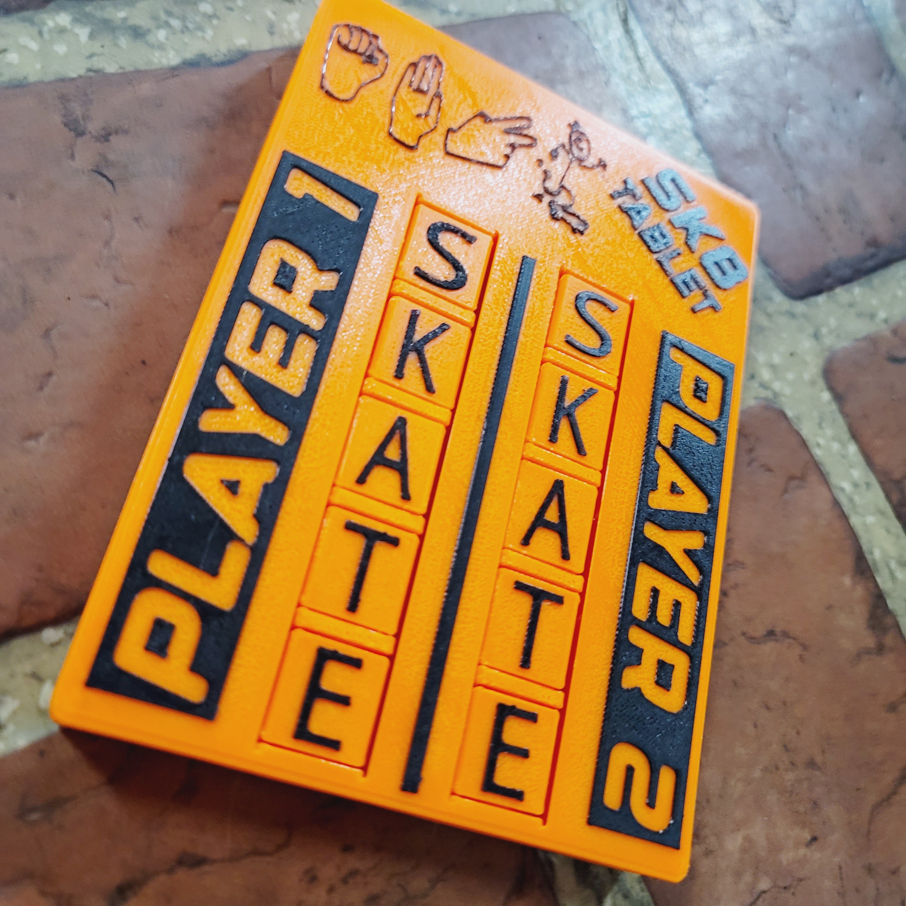 Sk8 Tablet – Pocket Scoreboard for S.K.A.T.E. Game | Skateboard Game Tracker | SKATEBOARD Letters Spinner
