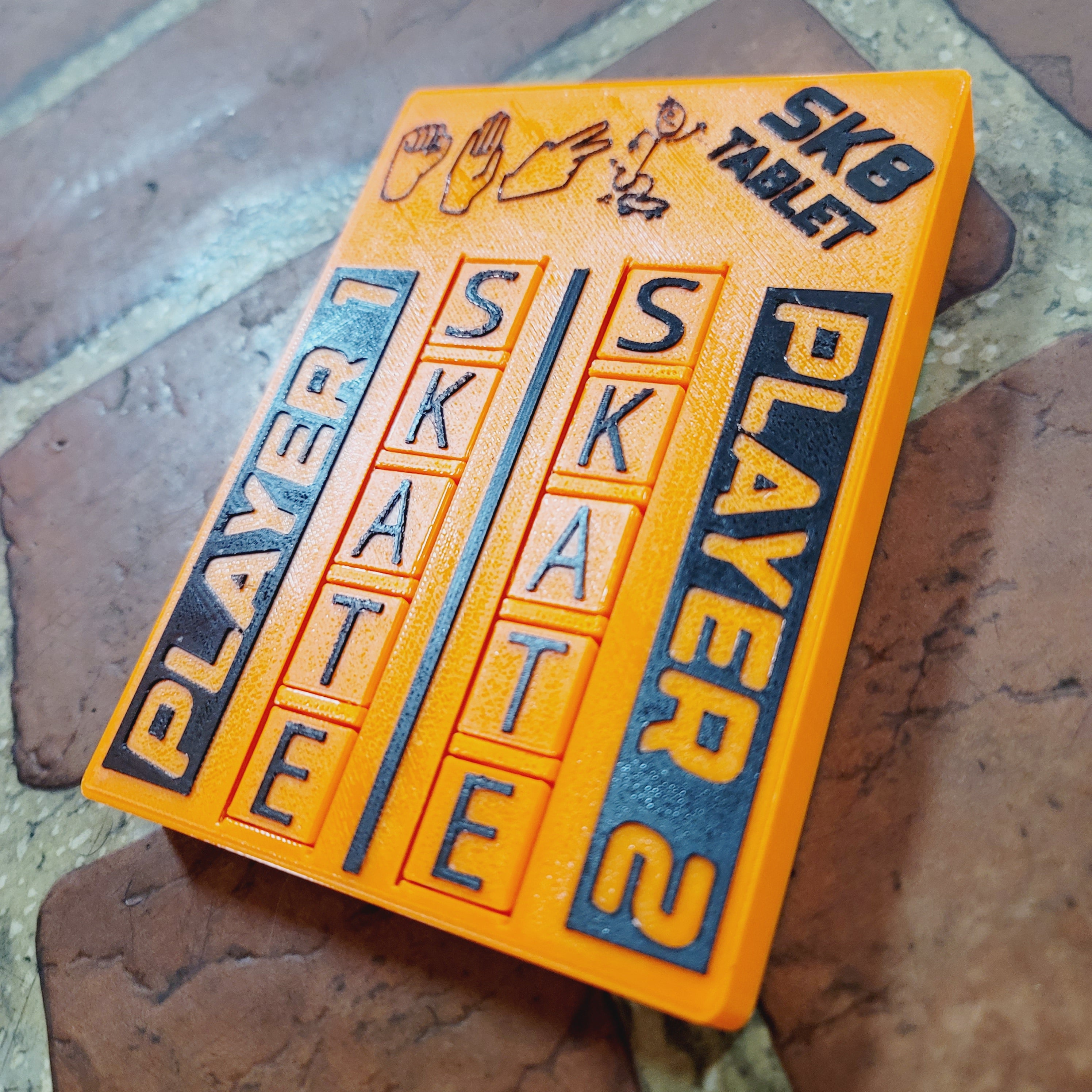 Sk8 Tablet – Pocket Scoreboard for S.K.A.T.E. Game | Skateboard Game Tracker | SKATEBOARD Letters Spinner