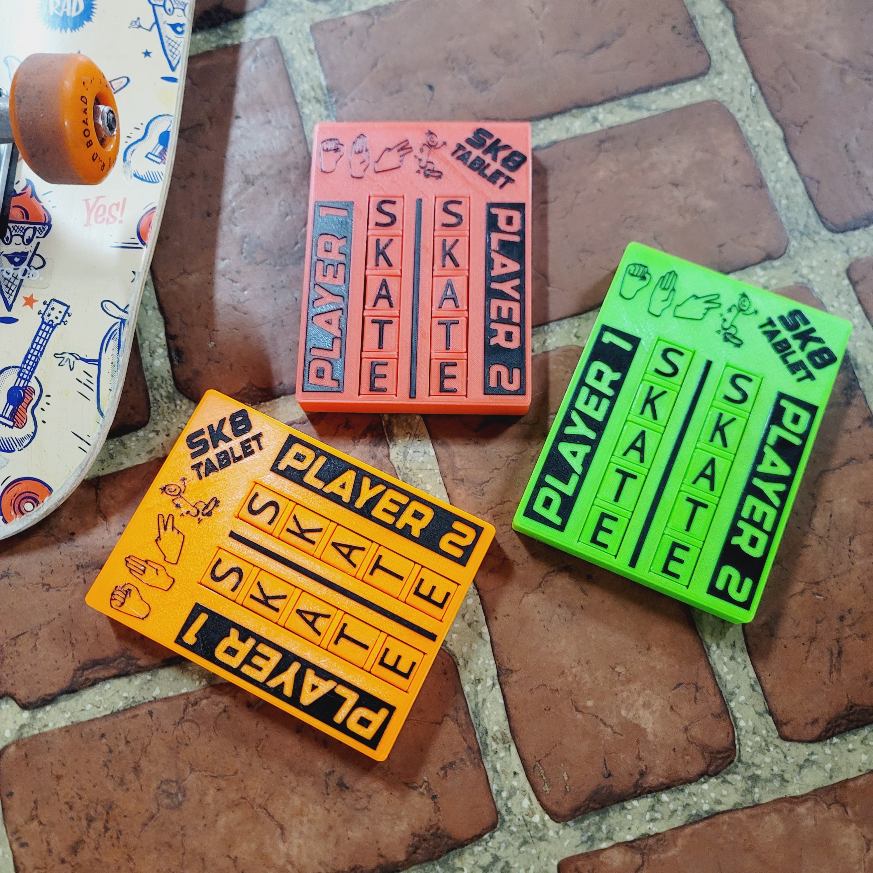 Sk8 Tablet – Pocket Scoreboard for S.K.A.T.E. Game | Skateboard Game Tracker | SKATEBOARD Letters Spinner